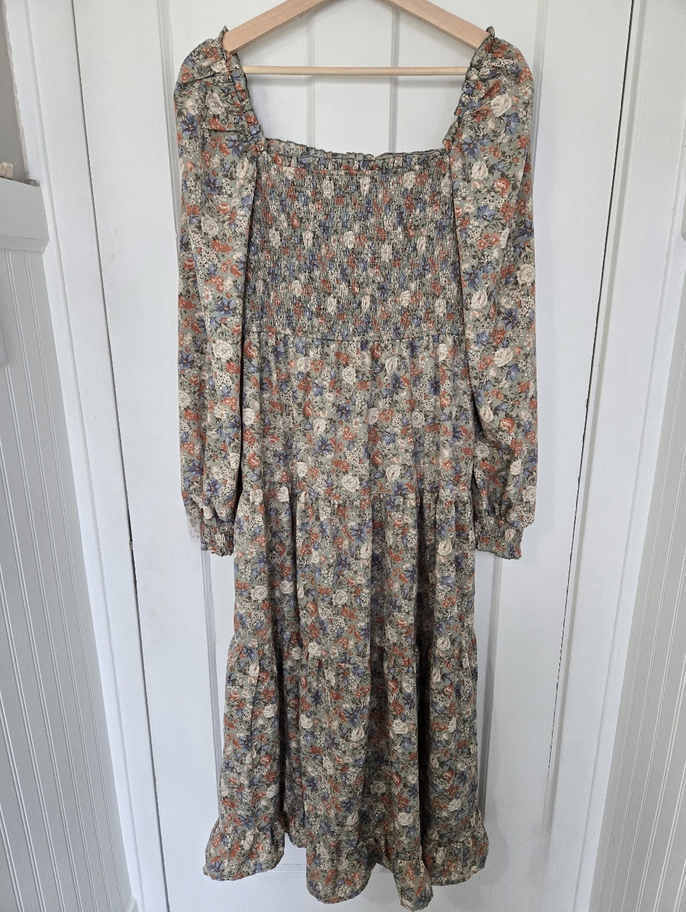 Blu Pepper Womens Floral Smocked Tiered Maxi Dress Size L Cottagecore Sage Green